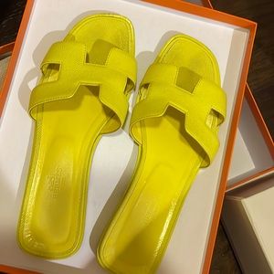 Hermes Oran Sandals - Size 38 Authentic 💯